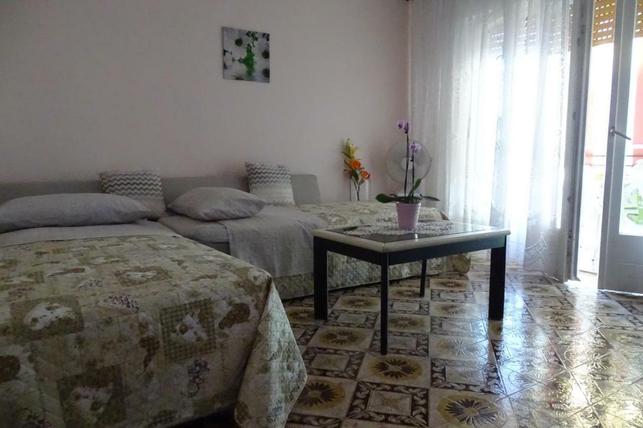 Apartment Parenzana Bibali 65 A 52460-Буйе Экстерьер фото